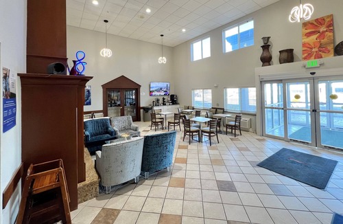 Litchfield Hotel | Baymont by Wyndham Litchfield