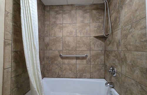 McAlester Hotel | Baymont by Wyndham McAlester Hwy 69