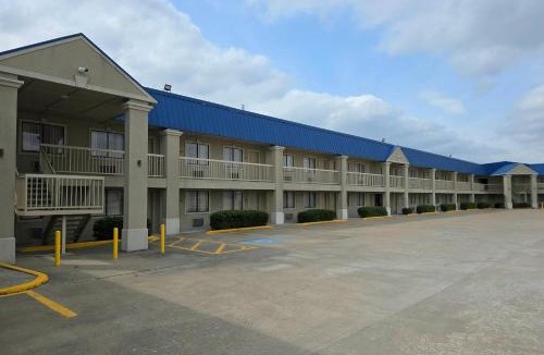 McAlester Hotel | Baymont by Wyndham McAlester Hwy 69