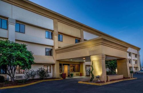 Meridian Hotel | Baymont by Wyndham Meridian