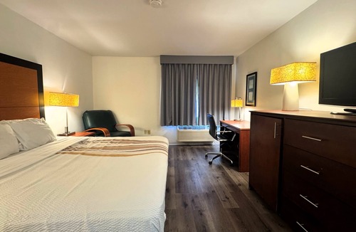 Meridian Hotel | Baymont by Wyndham Meridian