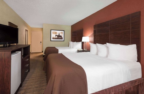 Midland Hotel | Baymont by Wyndham Midland Airport