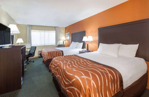 Midland Hotel | Baymont by Wyndham Midland