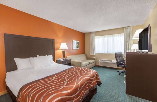 Midland Hotel | Baymont by Wyndham Midland