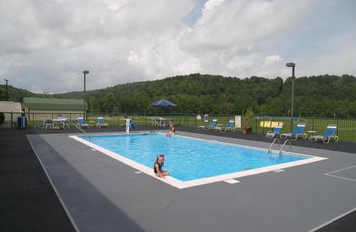 Mount Vernon Hotel | Baymont by Wyndham Mount Vernon Renfro Valley