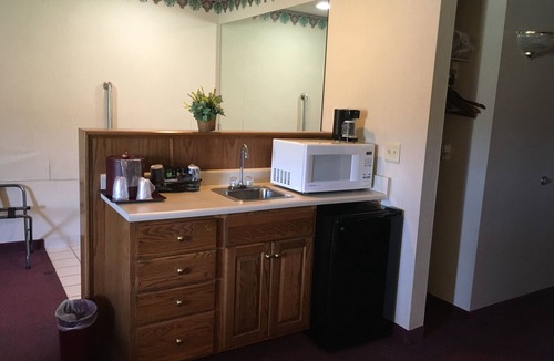 Mount Vernon Hotel | Baymont by Wyndham Mount Vernon Renfro Valley