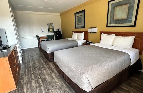 Nacogdoches Hotel | Baymont by Wyndham Nacogdoches Near University