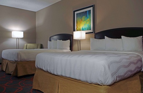 O'Fallon Hotel | Baymont by Wyndham O'Fallon St. Louis Area