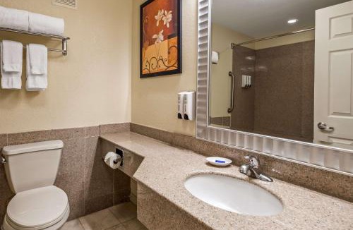 Hibernia Hotel | Baymont by Wyndham Pompton Plains/Wayne