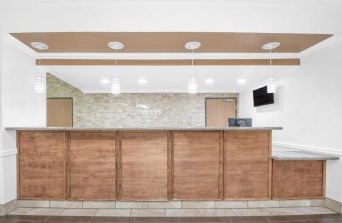 Pearsall Hotel | Baymont by Wyndham Pearsall