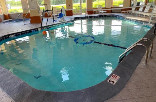 Pella Hotel | Baymont by Wyndham Pella