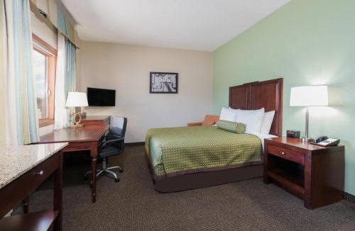 Pierre Hotel | Baymont by Wyndham Pierre