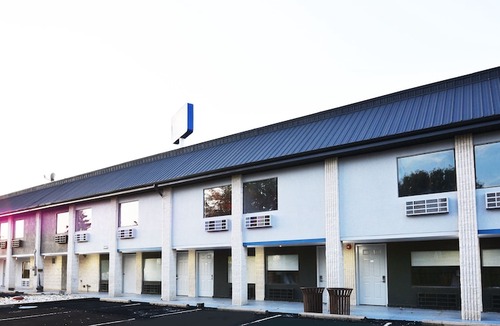 Pine Grove Hotel | Baymont by Wyndham Pine Grove
