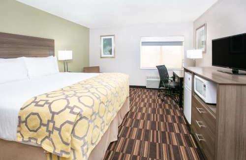Plano Hotel | Baymont by Wyndham Plano