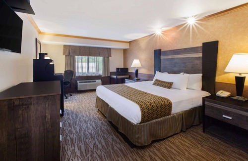 Pompton Plains Hotel | Baymont by Wyndham Pompton Plains/Wayne