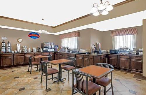 Ira Hotel | Baymont by Wyndham Snyder