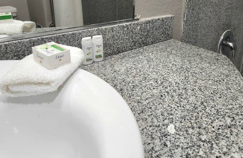 North San Antonio - SAT Hotel | Baymont by Wyndham San Antonio Airport