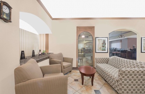 Ira Hotel | Baymont by Wyndham Snyder
