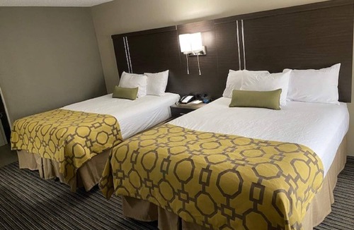 Topeka Hotel | Baymont by Wyndham Topeka