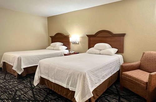 Troy Hotel | Baymont by Wyndham Troy