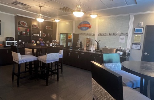 College Station Hotel | Baymont by Wyndham College Station