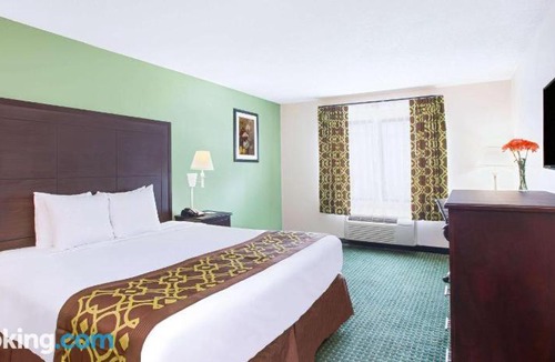 Jesup Hotel | Baymont By Wyndham
