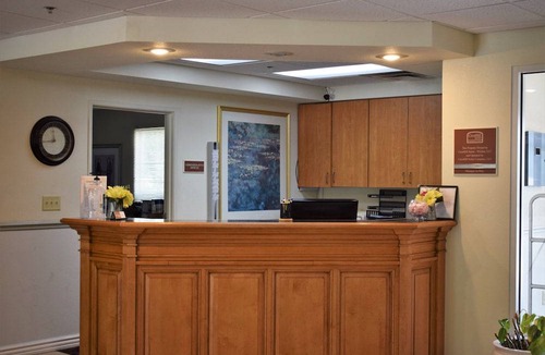Greenwich Hotel | Baymont by Wyndham Wichita East