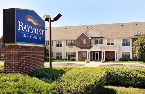 Greenwich Hotel | Baymont by Wyndham Wichita East