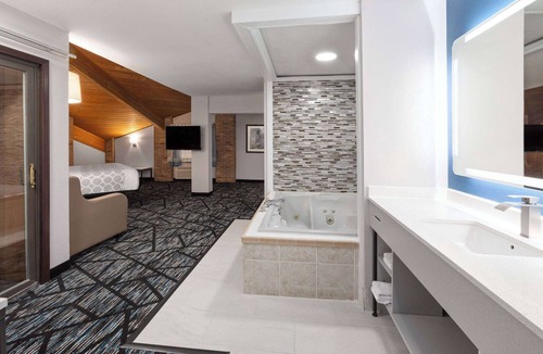 Warrenton Hotel | Baymont by Wyndham Warrenton