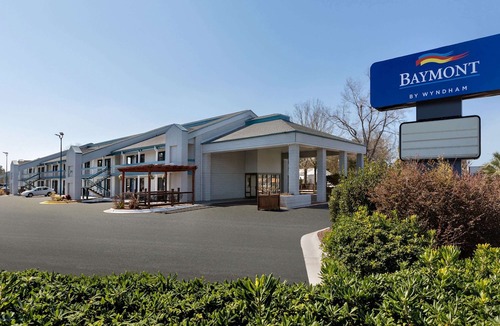 Wilmington Hotel | Baymont by Wyndham Wilmington