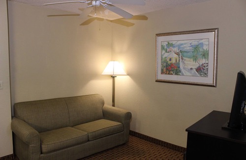 Biggar Hotel | Baymont Inn & Suites by Wyndham Fort Myers I-75