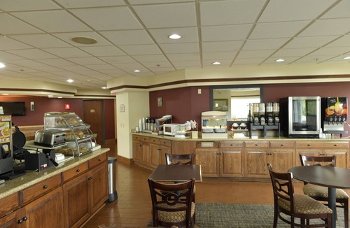 Lincoln Hotel | Baymont Inn & Suites by Wyndham Lincoln NE