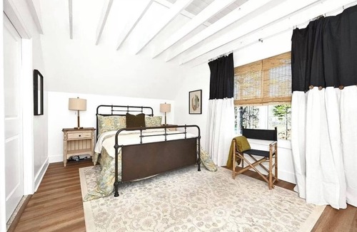 Jasper House | Bay’s Bungalow on Smith Lake