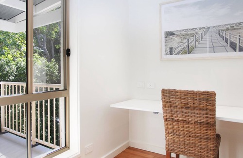 Hawks Nest House | Bays Edge - Waterfront home