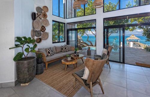Palmar de Ocoa Villa | Bayshore 76 Beachfront Villa Palmar de ocoa