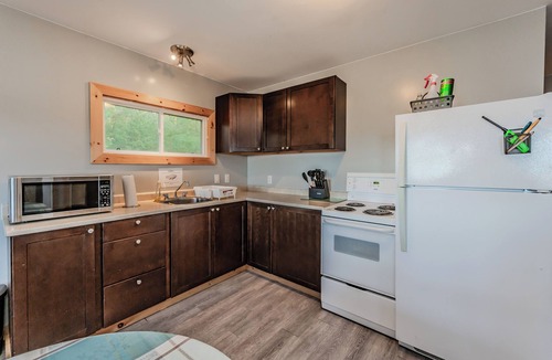 Colpoys Bay Cottage | Bayshore Cottages: The Hukilau