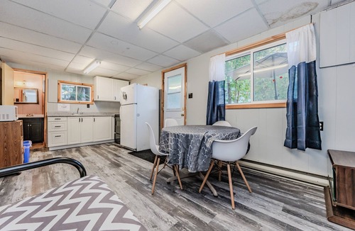 Colpoys Bay Cottage | Bayshore Cottages: The Oahu