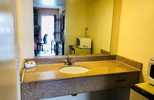 Berryessa Hotel | Bayshore Inn