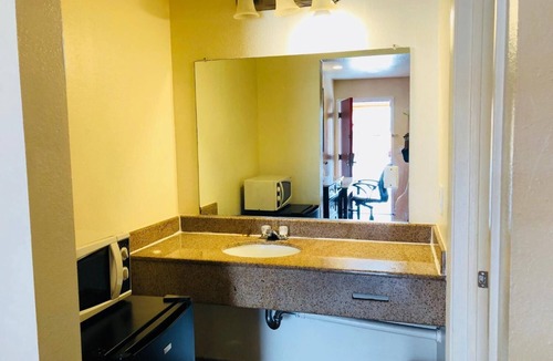 Berryessa Hotel | Bayshore Inn