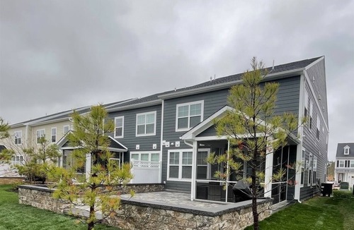 St. Martin House | Bayside * 5 BR Twin House w 4.5 BA and 3 Master Bedroom Suites, sleeps up to 14