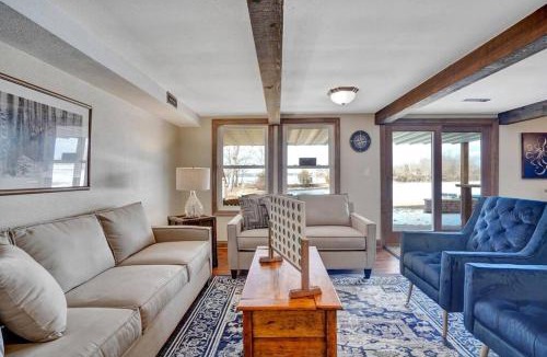 Browns Lake Villa | Bayside Beach House