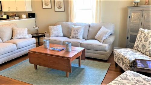 Town Bank House | Bayside Beauty