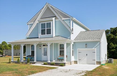 Tower Hill House | Bayside Bliss at Cape Charles - New home in Bay Creek w pool & more!