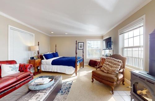 Old Town Hotel | Bayside Cottage