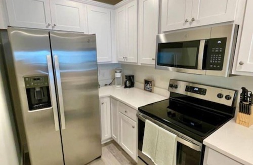 Innerarity Townhomes House | Bayside Days: Bay Views, Pool, Beach, & 2 Kayaks!