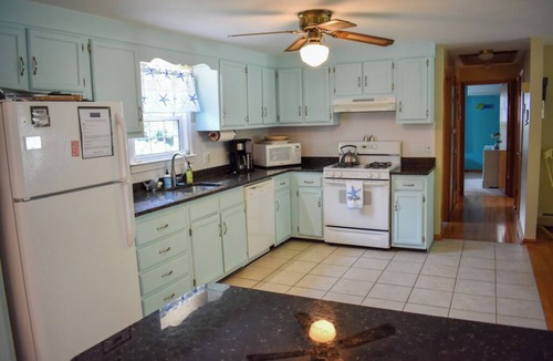 East Dennis House | Bayside five bedroom sleeping 10 with air conditioning