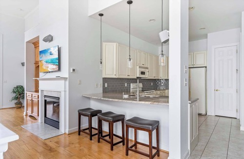 Bayside Village Villa | Bayside Founders – Stay for 12!