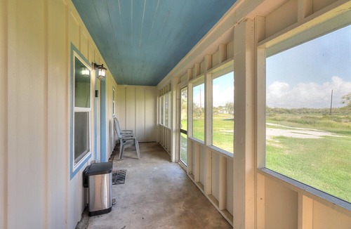 Bayside Cottage | Bayside Getaway! Lighted pier, pool, hot tub, Right on Copano Bay!
