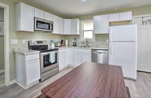 Bayside House | Bayside Getaway w/ Pool Access and Private Pier!