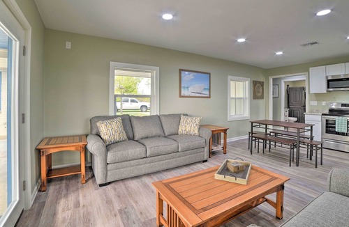 Bayside House | Bayside Getaway w/ Pool Access and Private Pier!